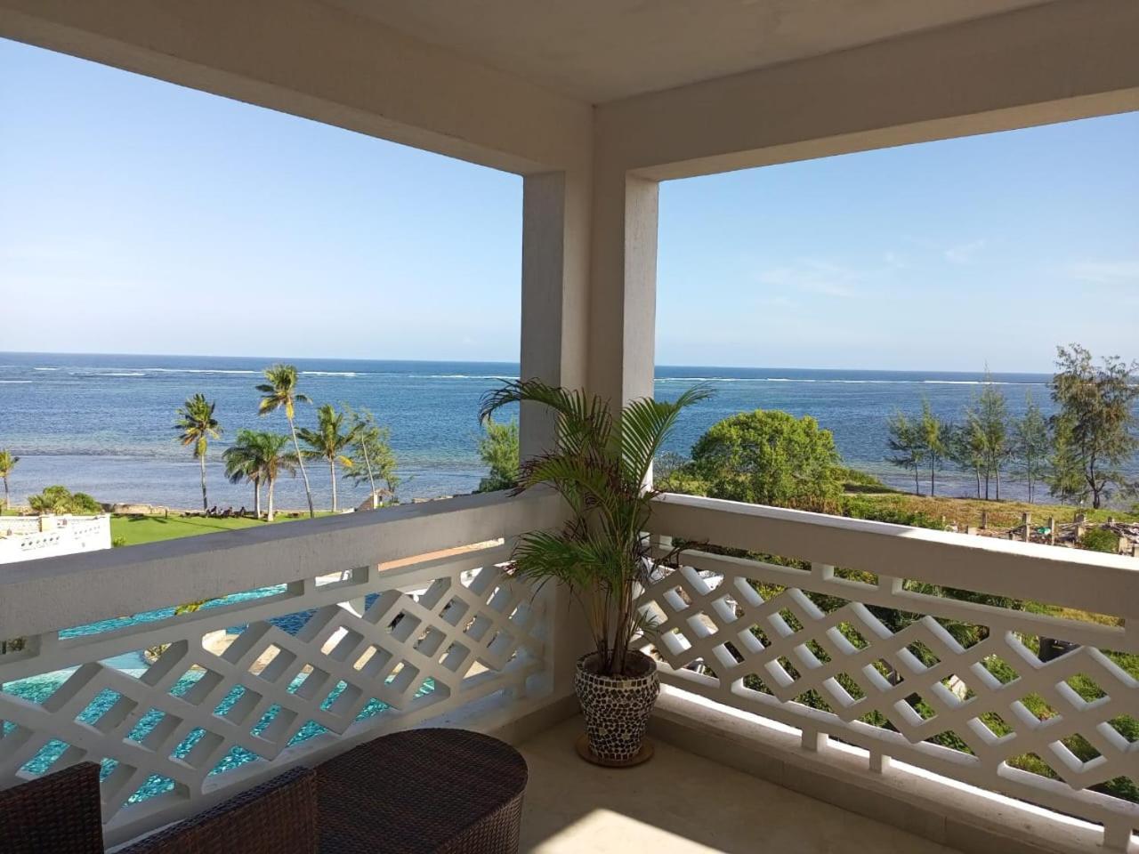 Luxury Oceanline Apartments Момбаса Екстер'єр фото